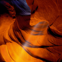 Lichtstrahl-Upper-Antelope-Canyon-Arizona-USA-2006.jpg